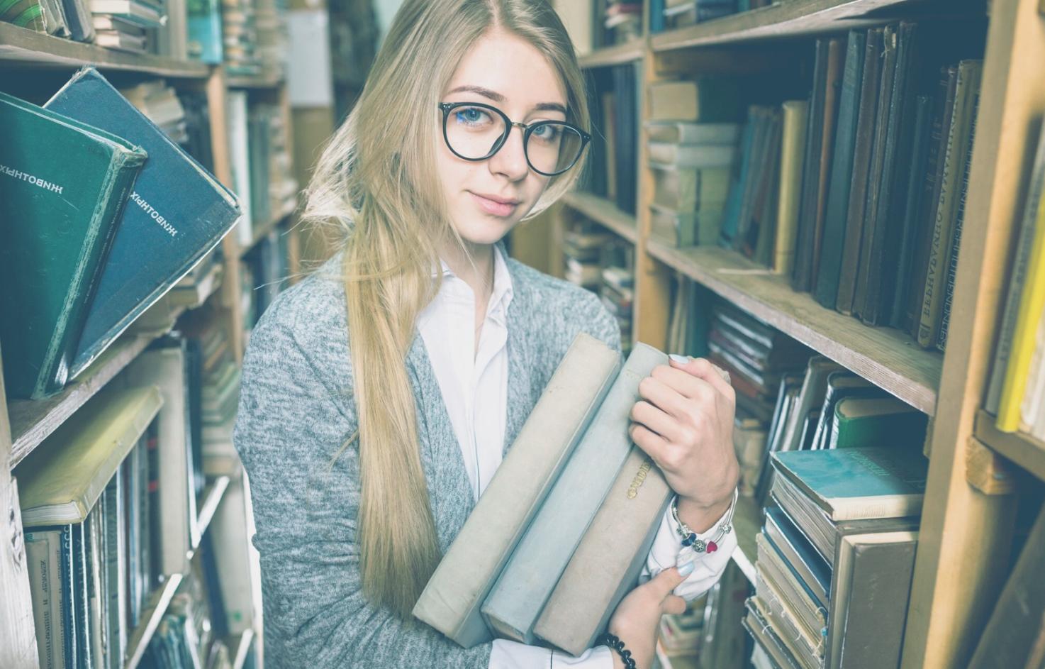 Процесс изучения инвестиционных стратегий с использованием наших материалов